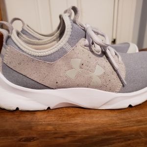 Under Armour tennis shoes